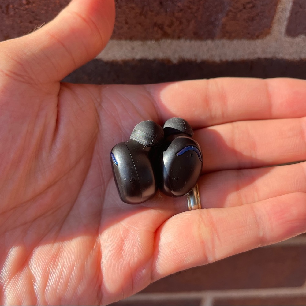 Wireless Headset - Picture 10 of 14